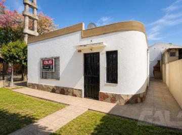 Casa · 60m² · 3 Ambientes · 2 Cocheras · Casa en Venta | 3 Ambientes | Patio | Parrilla | Cochera | Ituzaingo Norte