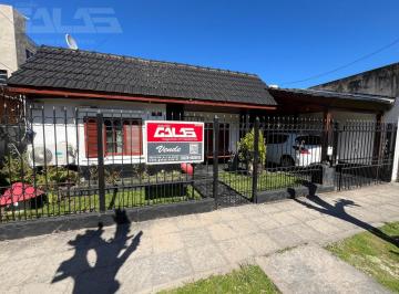 Casa · 140m² · 4 Ambientes · 1 Cochera · Casa en San Antonio de Padua
