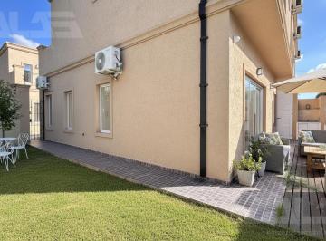 Casa · 132m² · 5 Ambientes · 1 Cochera · Casa en Venta | 5 Ambientes | Jardín | Parrilla | Complejo Cerrado | Ituzaingó Sur