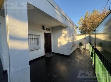 Casa · 143m² · 3 Ambientes · 3 Cocheras · Casa en Ituzaingo