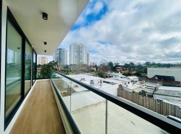 Departamento · 60m² · 3 Ambientes · 1 Cochera · Venta Apartamento de 2 Dorm. con Gran Terraza en Punta del Este