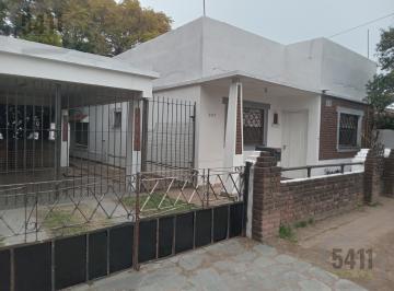 Casa · 64m² · 4 Ambientes · 1 Cochera · Casa en Venta Grand Bourg Centro
