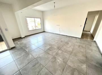 PH · 60m² · 3 Ambientes · PH en Alquiler en Ituzaingó