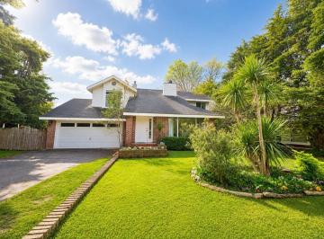 Casa · 233m² · 5 Ambientes · 2 Cocheras · Venta Casa Boca Raton Pilar