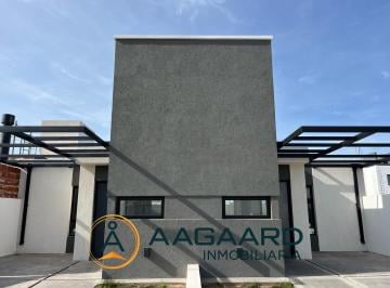 PH · 68m² · 3 Ambientes · 1 Cochera · PH en Rincones de Manantiales