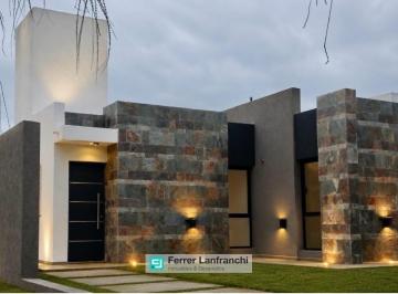Casa · 76m² · 5 Ambientes · Casa en Venta a Estrenar de 2 Dorm. en Docta Etapa 1