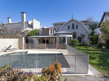 Casa · 400m² · 9 Ambientes · 1 Cochera · Casona Sobre Lote de 927,67 m