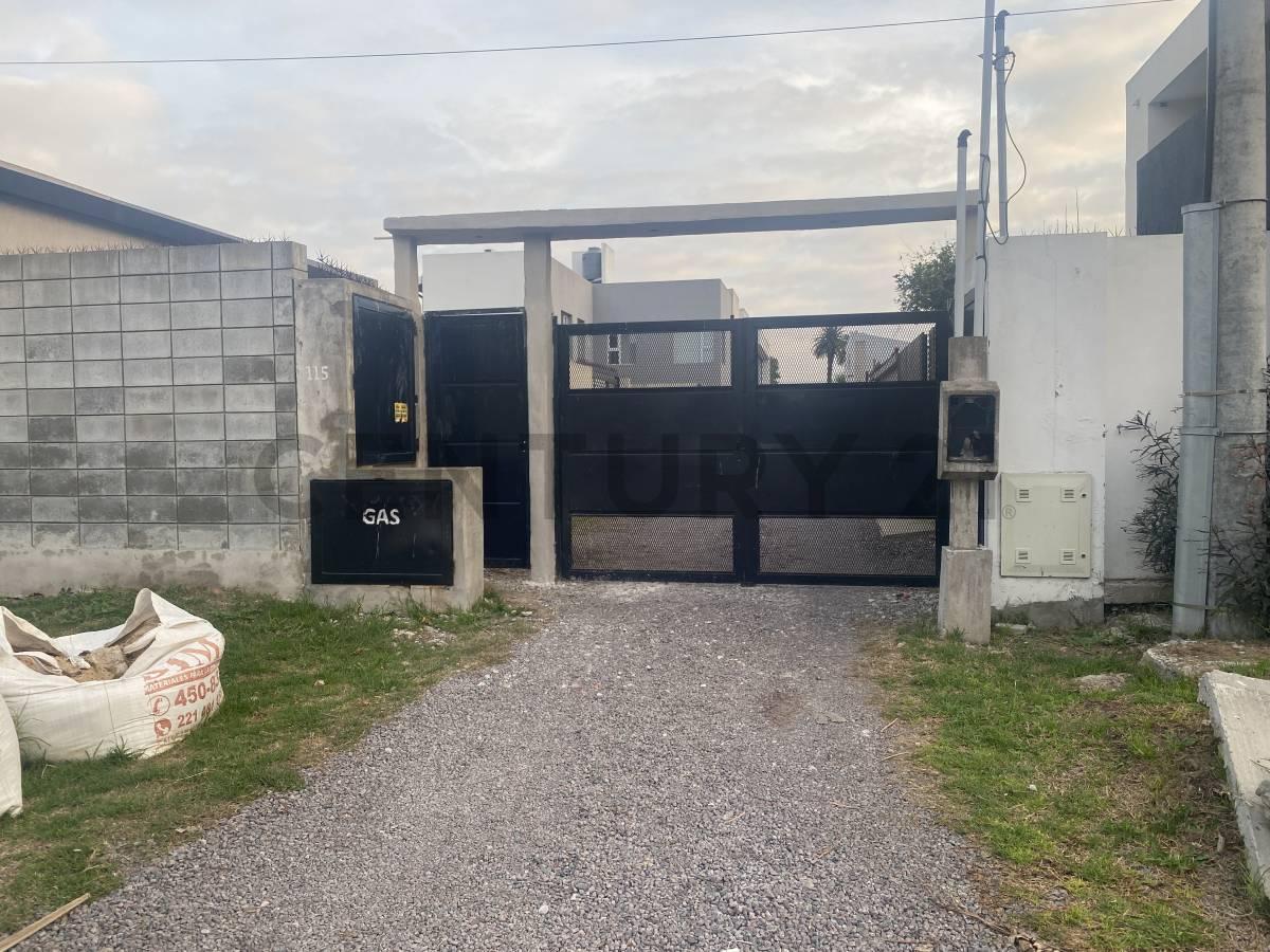 133 E/ 34 y 35,  San Carlos, La Plata