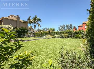 Terreno · 481m² · Lote en Venta en Barrancas de San Jose, Bancalari.