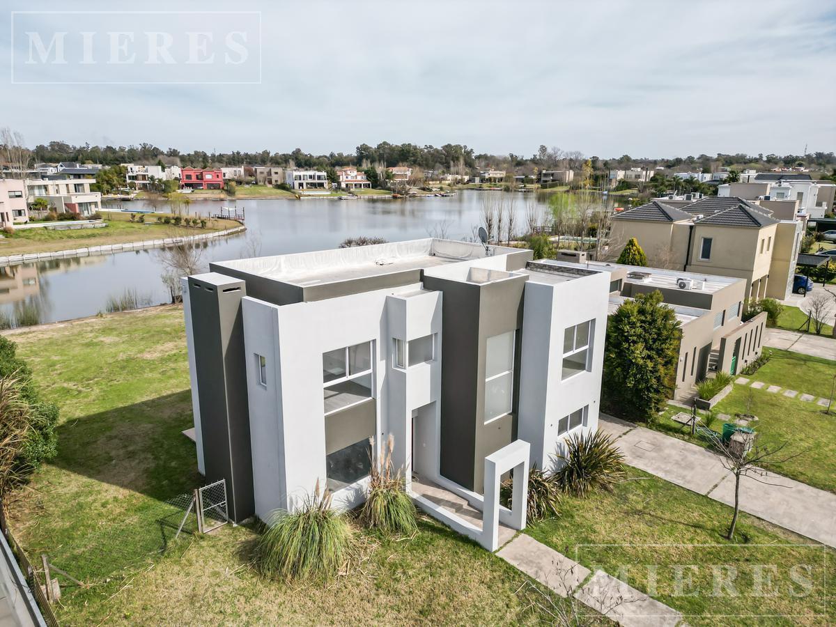 Casa en Venta a la Laguna - San Marco Villanueva.