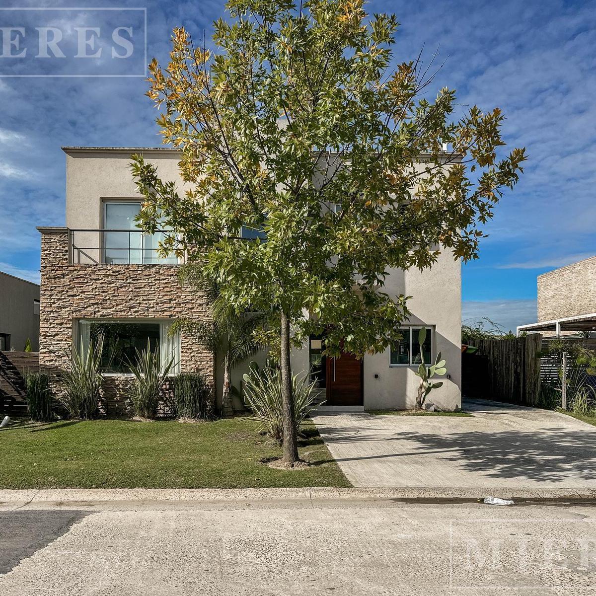 Casa a la Venta en Vila Marina I, Villanueva