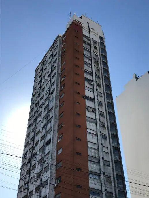 Leandro N. Alem 185. Entre Guemes