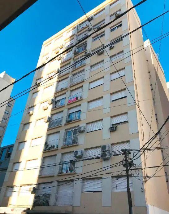 AVELLANEDA 52. Entre Rivadavia y Belgrano