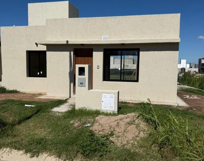 Casa · 85ha · 3 Ambientes · 1 Cochera