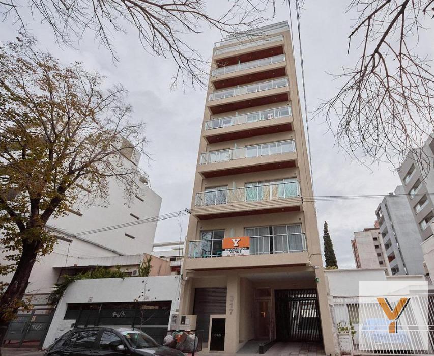 11 e/ Avenida 38 y 39, La Plata, La Plata