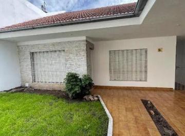 WFG-WFG-4_2 · Casa en Venta en Villa Sarmiento