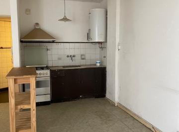 Departamento · 42m² · 2 Ambientes · Alquiler 2amb Semipiso Rio de Janeiro 900