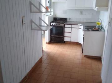 Departamento de 4 ambientes, Palermo · Departamento Al Frente de 4 Ambientes con Dependencia de Servicio