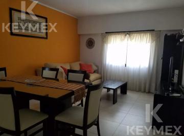 PH · 72m² · 4 Ambientes · PH en Venta 2 Dorm. La Plata con Patio y Parilla