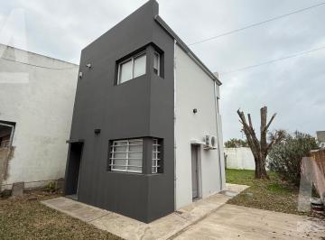 Casa · 50m² · 3 Ambientes · 1 Cochera · Casa en Alquiler