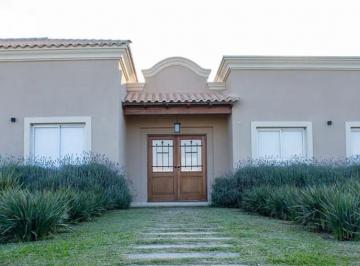 Casa de 4 ambientes, San Lorenzo Chico · Casa Amoblada en Chacras de Santa María - Alquiler Temporario con Piscina y Vist