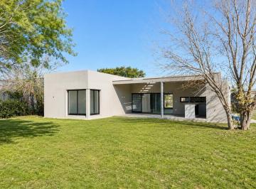 Casa · 167m² · 5 Ambientes · 2 Cocheras · Casa a Estrenar de 5 Amb. en San Sebastian Country Club