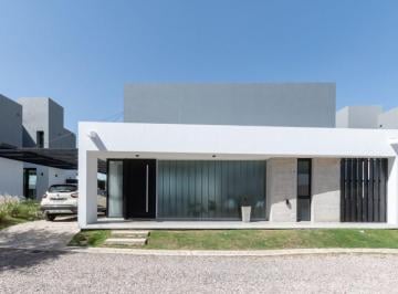 Casa de 8 ambientes, Córdoba · Casa en Venta 2 Dorm. en Housing La Carolina H3 | Córdoba Capital