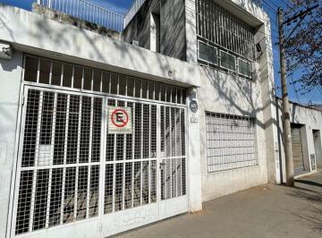 Casa · 180m² · 7 Ambientes · 1 Cochera · En Venta Casa a Refaccionar 4 Dorm con Cochera