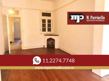 Casa · 126m² · 5 Ambientes · 1 Cochera · Casa de 5 Ambientes Toda en Pb, con Gran Jardín y Mucho Potencial en Excelente Lote - en Venta