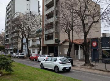 Departamento · 62m² · 3 Ambientes · 1 Cochera · Departamento de 2 Dorm. con Cochera y Terraza Propia. Av 19 y 48.