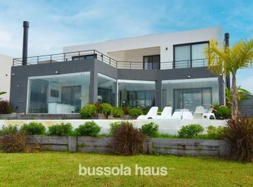 Casa · 280m² · 5 Ambientes · 4 Cocheras · Casa en Muelles Puertos Escobar