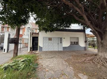 PH · 84m² · 5 Ambientes · Venta Casa 5 Amb Lanus Este! Apta Dos Familias