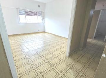 Departamento · 61m² · 3 Ambientes · Yerbal 3166 - 3º Piso: Al Frente 3amb. con Vista Abierta.