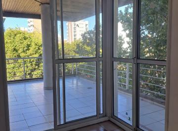 Departamento de 2 ambientes, Rosario · Venta de Semipiso con un Amplio Balcón en L