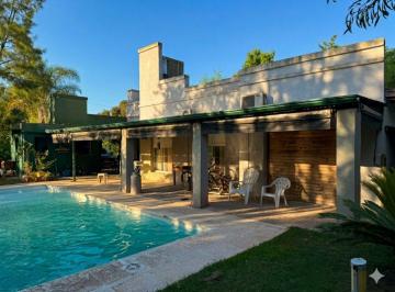 Casa · 134m² · 4 Ambientes · Venta Casa Cuatro Ambientes en Lomas Altas