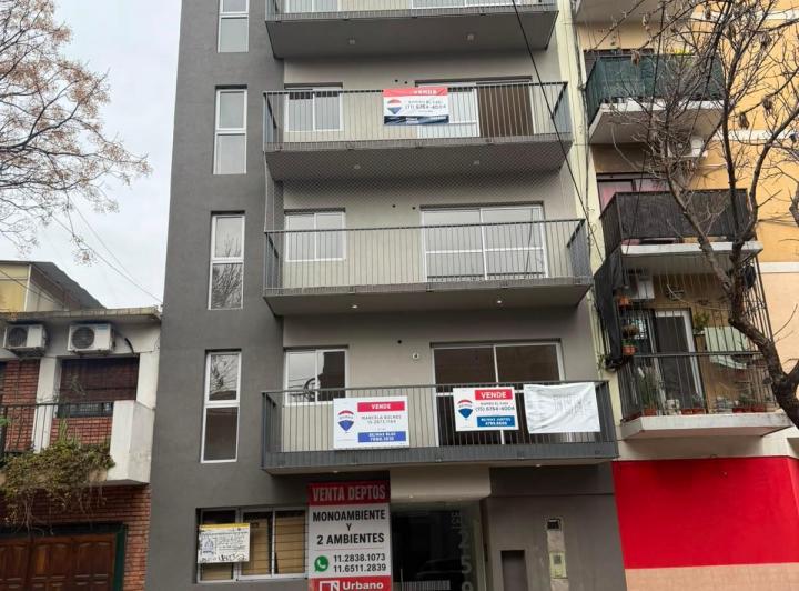 Desarrollo vertical , San Cristobal · Carlos Calvo 2590