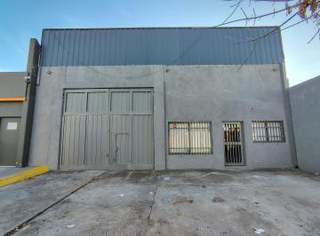 Depósito · 215m² · Deposito 215 m² con Oficina y Baños. a Mtrs de Maestro Vidal.