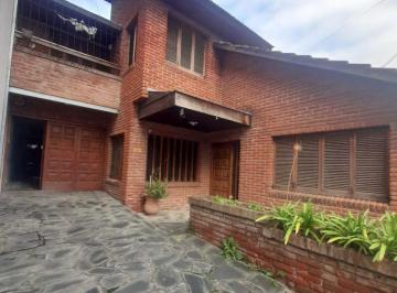 Casa de 4 ambientes, Mar del Plata · Apto Crédito - Chalet 4 Amb con Quincho y Cochera Doble