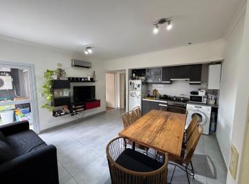 Departamento de 2 ambientes, Villa Riachuelo · Venta Depto 2 Amb Villa Lugano con Patio y Cochera