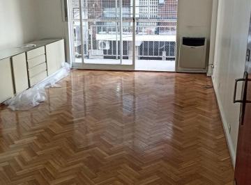 Departamento · 81m² · 5 Ambientes · Dpto 4 Amb, con 3 Baños y Dependencia en Flores.