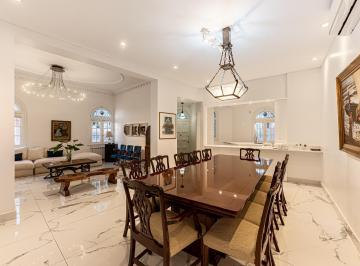 Casa · 450m² · 4 Ambientes · Venta Divina Casa en Belgrano. Zona de Embajadas