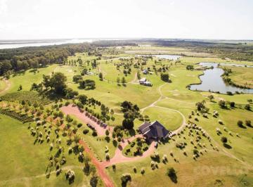 Terreno · 3144m² · Terreno en Venta de 3144 m² Ubicado en Barrio Privado Carmelo Golf