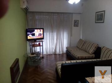 Departamento · 60m² · 3 Ambientes · Departamento en Alquiler - 2 Dorm. 1 Baño - 60 m - Recoleta