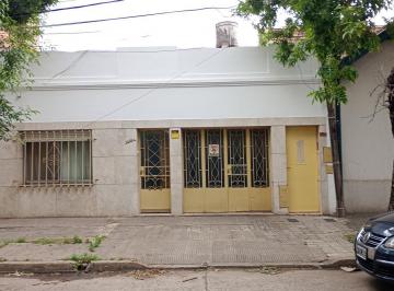 Casa · 147m² · 3 Ambientes · 1 Cochera · Venta - Casa - 2 Dorm. - Rouillon 1140 a - Azcuenaga - Rosario
