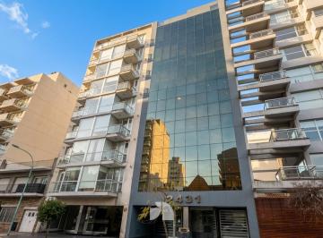 Oficina comercial · 56m² · 3 Ambientes · 1 Cochera · Oficina de 3 Ambientes, con Cocina y Baño. Zona Chauvín.