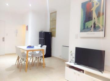 Departamento · 40m² · 2 Ambientes · Temporal de 2 Amb. Equipado de 44 m², Para 2 Pers./ Al Frente en Recoleta!