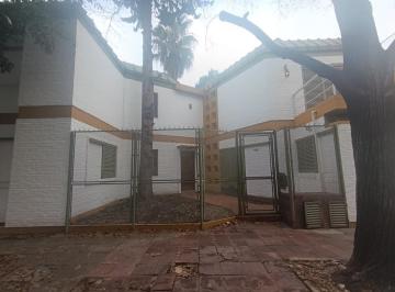 PH · 65m² · 3 Ambientes · PH Tipo Casa de 3 Ambientes con Patio y Cochera