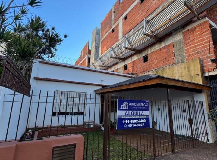 Casa · 250m² · 4 Ambientes · 1 Cochera