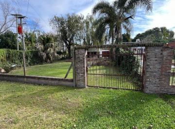 Quinta vacacional · 115m² · 2 Dormitorios · 1 Cochera · Quinta en Venta a 50 m del Río Coronda