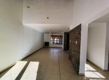 PH · 128m² · 5 Ambientes · 1 Cochera · Casa en Loteo Manso, Plottier.